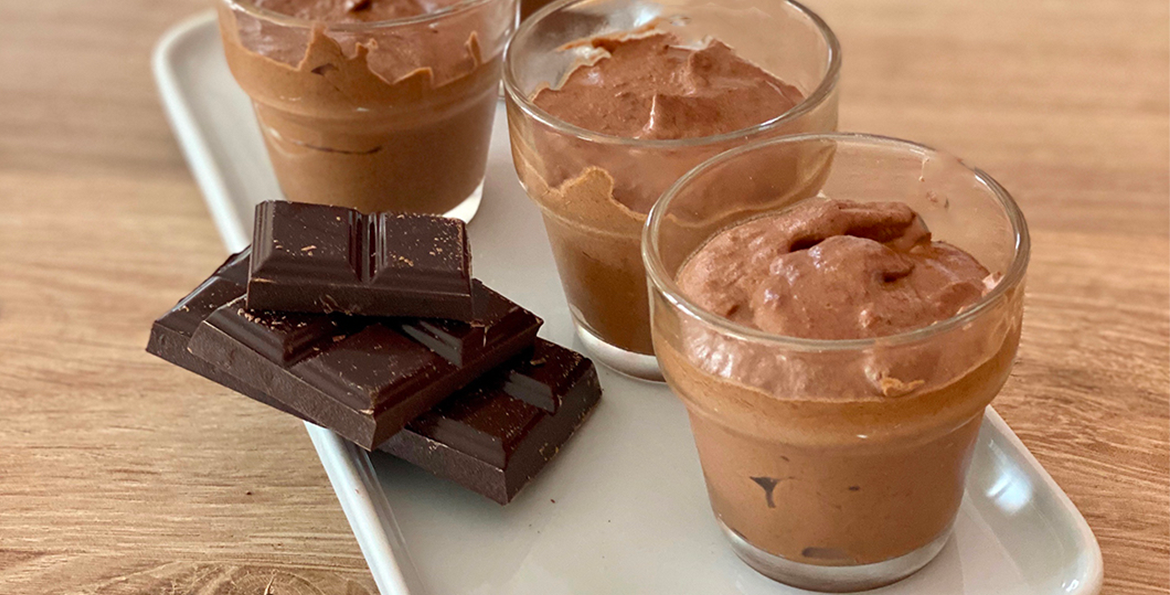 Recette simple et délicieuse celle de la mousse au chocolat noix de coco