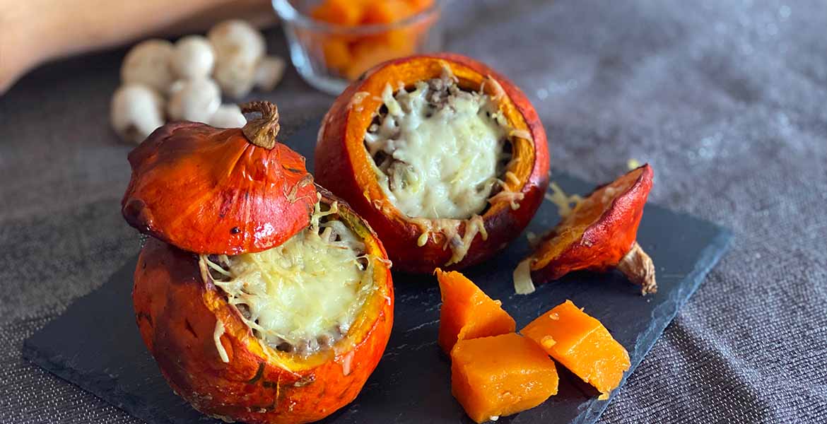 Potimarrons farçis, cette recette d'halloween est simple à réaliser et très bonne.