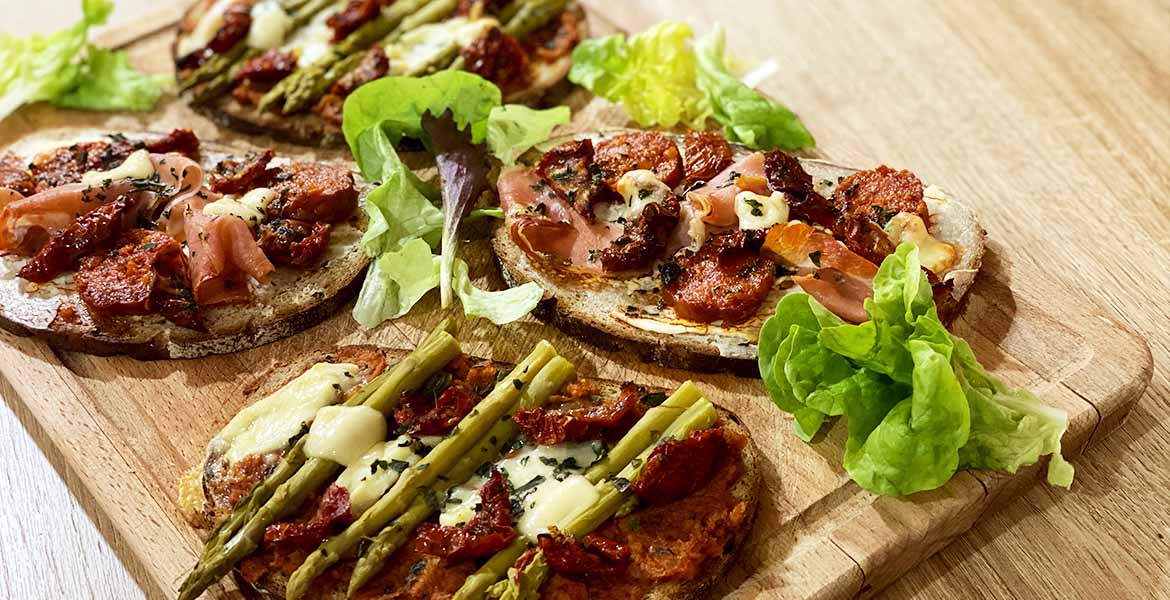 Ma recette de tartines gourmandes est idéale pour une soirée entre amis!